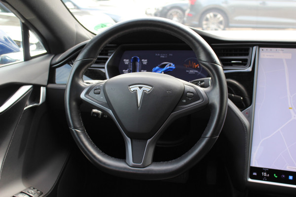Tesla Model S 75D Base / Autopilot 2.5 / Panoramadak / Camera / Premium Audio / Luchtvering / Navigatie / 19'' / Stoelverwarming / Keyless