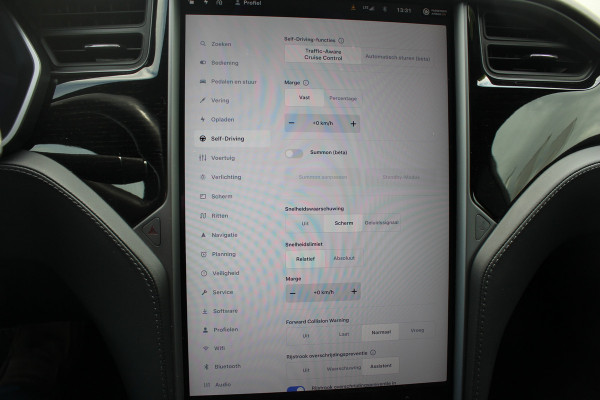 Tesla Model S 75D Base / Autopilot 2.5 / Panoramadak / Camera / Premium Audio / Luchtvering / Navigatie / 19'' / Stoelverwarming / Keyless