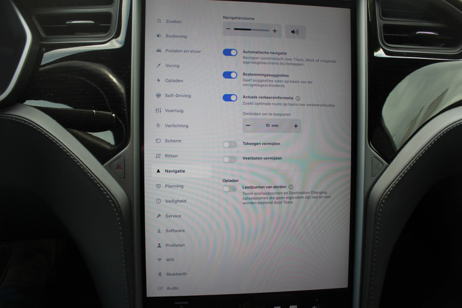 Tesla Model S 75D Base / Autopilot 2.5 / Panoramadak / Camera / Premium Audio / Luchtvering / Navigatie / 19'' / Stoelverwarming / Keyless