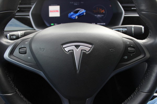 Tesla Model S 75D Base / Autopilot 2.5 / Panoramadak / Camera / Premium Audio / Luchtvering / Navigatie / 19'' / Stoelverwarming / Keyless