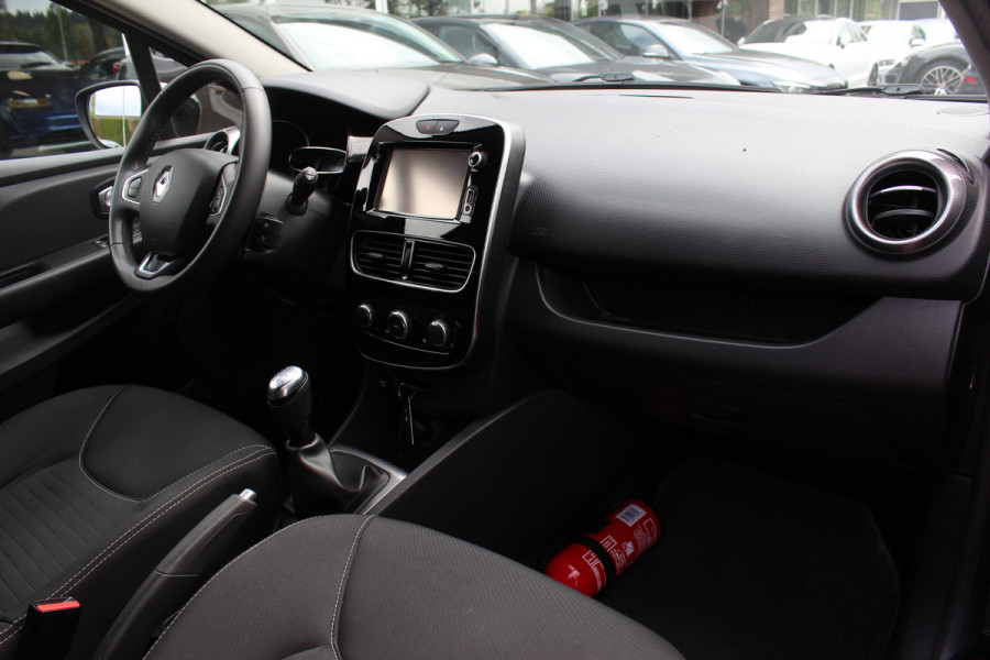 Renault Clio Estate 0.9 TCe Limited / Trekhaak / Navigatie / Parkeerhulp achter / 16'' / DAB / Cruise Control