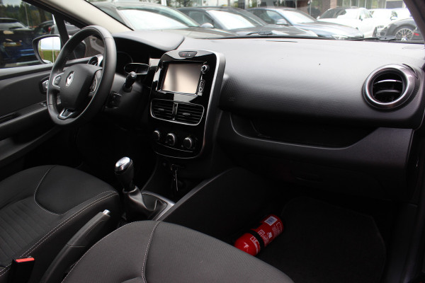 Renault Clio Estate 0.9 TCe Limited / Trekhaak / Navigatie / Parkeerhulp achter / 16'' / DAB / Cruise Control
