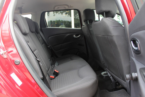 Renault Clio Estate 0.9 TCe Limited / Trekhaak / Navigatie / Parkeerhulp achter / 16'' / DAB / Cruise Control