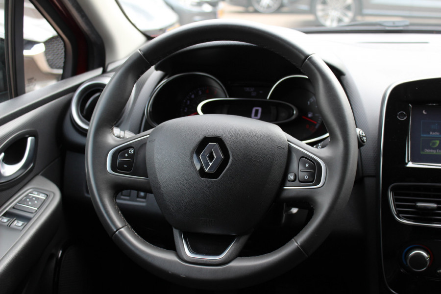 Renault Clio Estate 0.9 TCe Limited / Trekhaak / Navigatie / Parkeerhulp achter / 16'' / DAB / Cruise Control