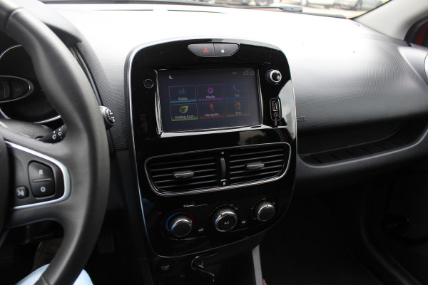 Renault Clio Estate 0.9 TCe Limited / Trekhaak / Navigatie / Parkeerhulp achter / 16'' / DAB / Cruise Control