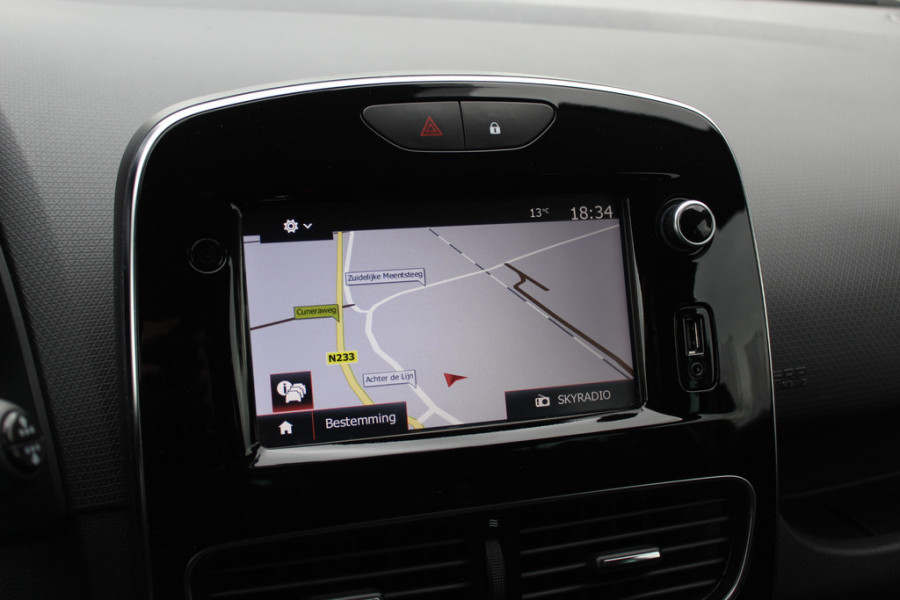 Renault Clio Estate 0.9 TCe Limited / Trekhaak / Navigatie / Parkeerhulp achter / 16'' / DAB / Cruise Control