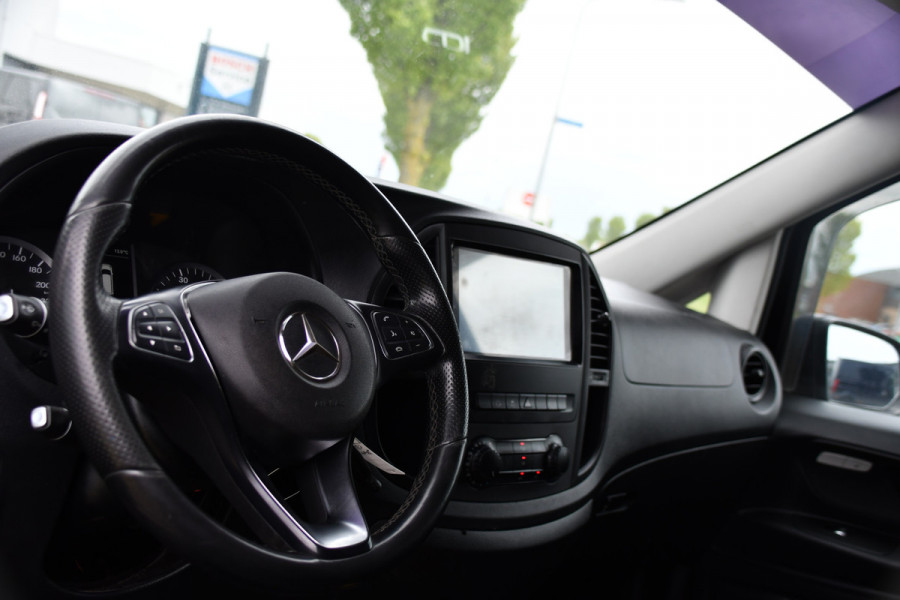 Mercedes-Benz Vito 116 CDI L2 Black Edition Camera, Cruise, Carplay, LED, Automaat, 164pk, Stoelverwarming, Standakchel, Sensoren, Uniek!
