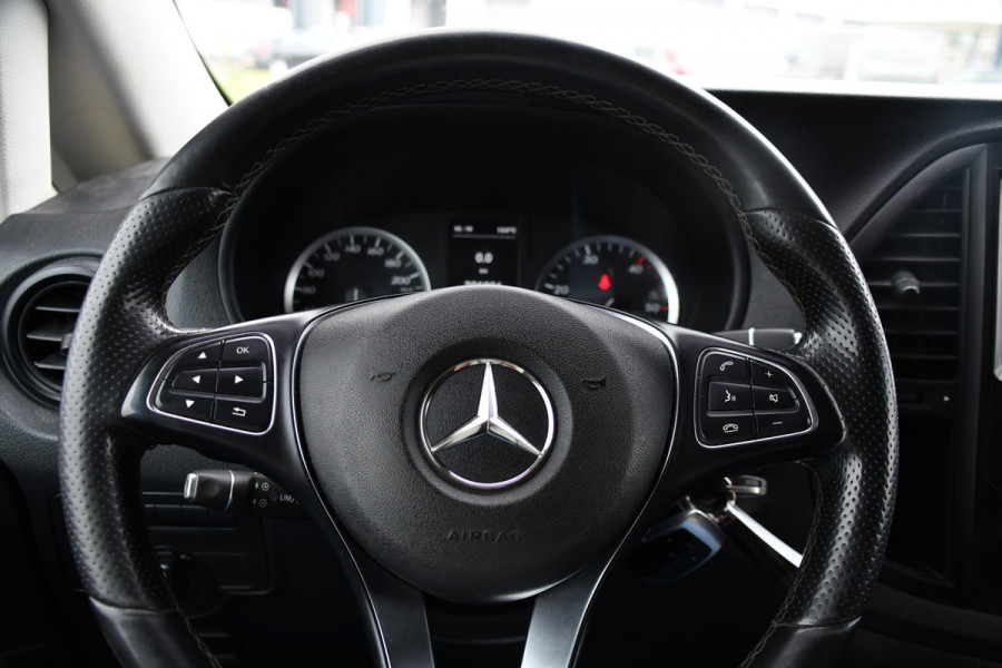Mercedes-Benz Vito 116 CDI L2 Black Edition Camera, Cruise, Carplay, LED, Automaat, 164pk, Stoelverwarming, Standakchel, Sensoren, Uniek!