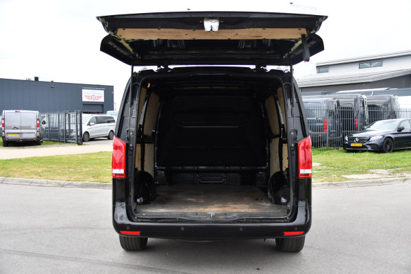 Mercedes-Benz Vito 116 CDI L2 Black Edition Camera, Cruise, Carplay, LED, Automaat, 164pk, Stoelverwarming, Standakchel, Sensoren, Uniek!