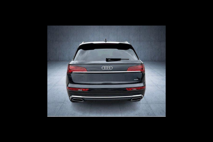 Audi Q5 55 TFSI e S edition Competition SLine|367PK|Headup|Luchtvering