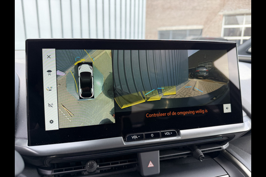 Toyota C-HR 2.0 Hybrid 200(geen plug-in) Première Edition | VOL Leer | Stuurverwarming | Pano dak | JBL | Heud-up | Rijklaar!!!