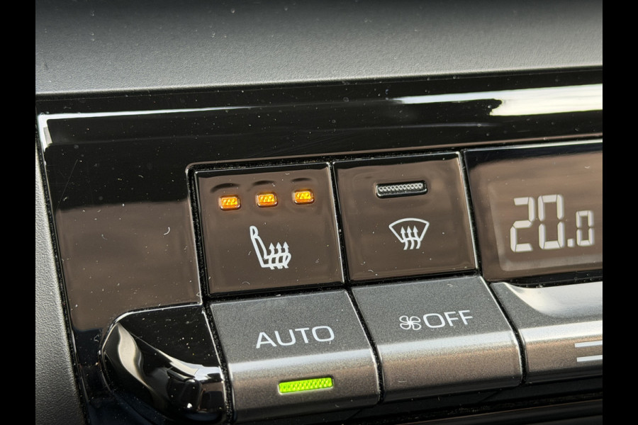 Toyota C-HR 2.0 Hybrid 200(geen plug-in) Première Edition | VOL Leer | Stuurverwarming | Pano dak | JBL | Heud-up | Rijklaar!!!
