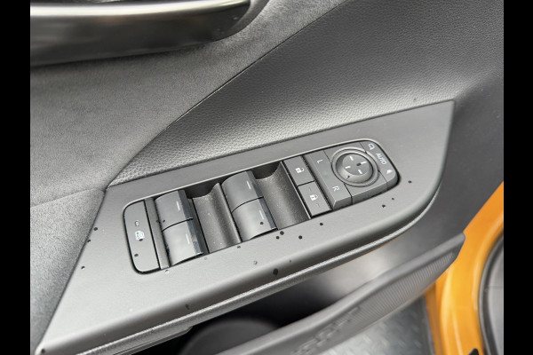 Toyota C-HR 2.0 Hybrid 200(geen plug-in) Première Edition | VOL Leer | Stuurverwarming | Pano dak | JBL | Heud-up | Rijklaar!!!