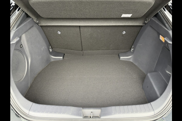 Toyota C-HR 2.0 Hybrid 200(geen plug-in) Première Edition | VOL Leer | Stuurverwarming | Pano dak | JBL | Heud-up | Rijklaar!!!