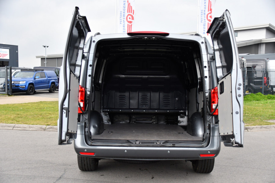 Mercedes-Benz Vito 119 CDI L2 PB Edition Camera, Cruise, Carplay, 190pk, LED, Multimedia, Automaat, Uniek!
