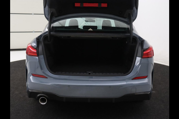BMW 2 Serie Gran Coupé 218i M Sport | Stoelverwarming | Camera | Carplay | Sportstoelen | Leder | Live Cockpit | Climate control | Navigatie | Cruise control | Parkeer hulp