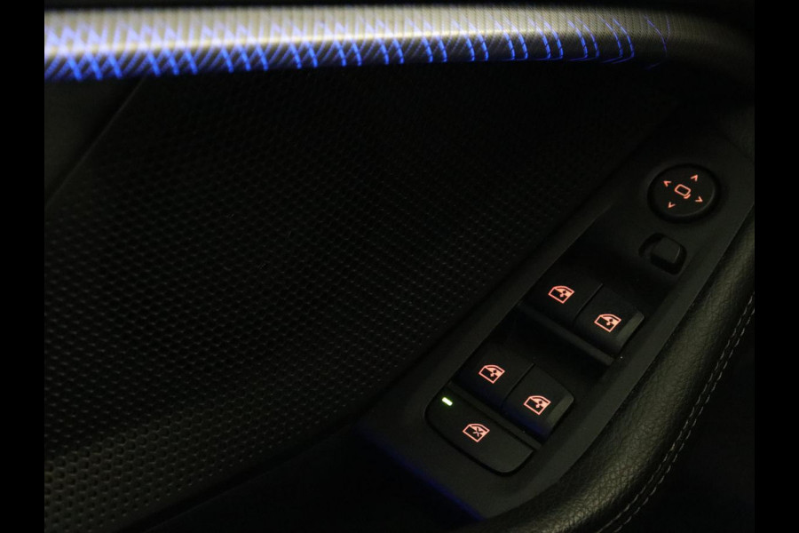BMW 2 Serie Gran Coupé 218i M Sport | Stoelverwarming | Camera | Carplay | Sportstoelen | Leder | Live Cockpit | Climate control | Navigatie | Cruise control | Parkeer hulp