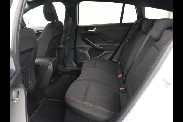 Ford Focus 1.0 EcoBoost Hybrid ST Line X | Stoelverwarming | Trekhaak | Adaptive cruise | Camera | Carplay | Navigatie | Side Assist | Stuurverwarming | Digital Cockpit | Full LED | Keyless