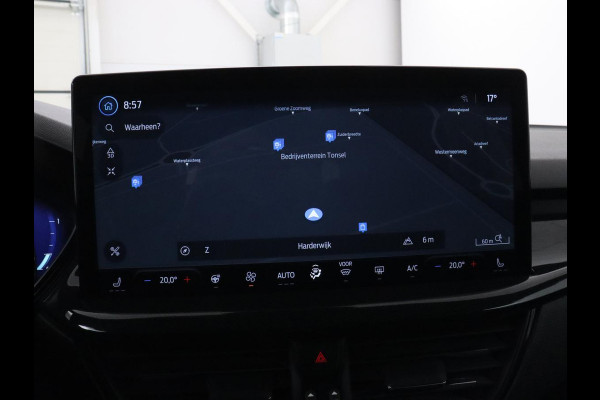 Ford Focus 1.0 EcoBoost Hybrid ST Line X | Stoelverwarming | Trekhaak | Adaptive cruise | Camera | Carplay | Navigatie | Side Assist | Stuurverwarming | Digital Cockpit | Full LED | Keyless