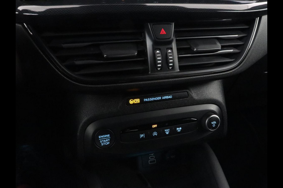 Ford Focus 1.0 EcoBoost Hybrid ST Line X | Stoelverwarming | Trekhaak | Adaptive cruise | Camera | Carplay | Navigatie | Side Assist | Stuurverwarming | Digital Cockpit | Full LED | Keyless