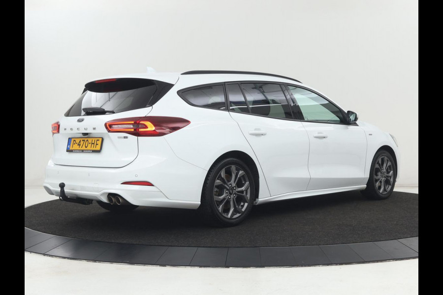 Ford Focus 1.0 EcoBoost Hybrid ST Line X | Stoelverwarming | Trekhaak | Adaptive cruise | Camera | Carplay | Navigatie | Side Assist | Stuurverwarming | Digital Cockpit | Full LED | Keyless