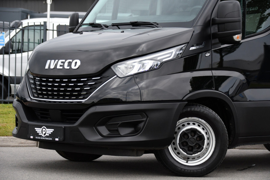 Iveco Daily 35S14V 2.3 L2H2 Cruise, LED, 3500kg Trekhaak, Automaat, Bluetooth, Geveerde stoel, Sensoren, Uniek!