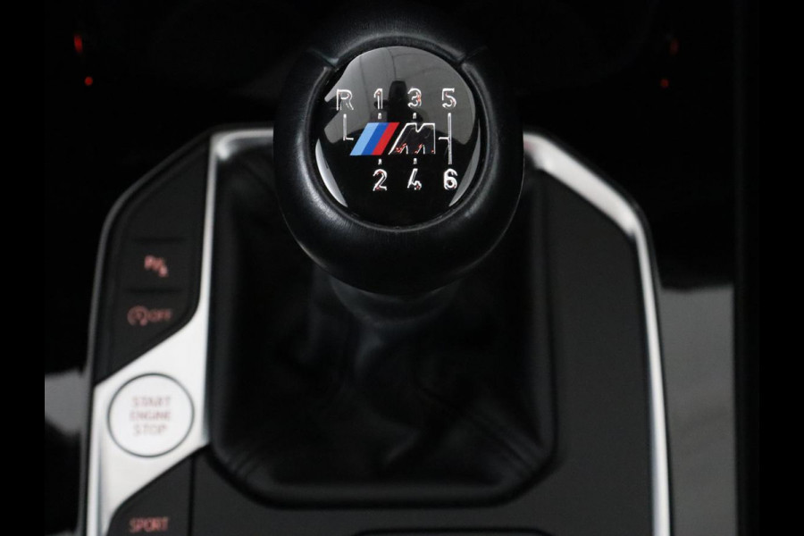 BMW 1-serie 118i M Sport | Carplay | Sportstoelen | Camera | Half leder | Navigatie | Live Cockpit | Park Assist | Full LED | Climate control | Sfeerverlichting | Cruise control | Bluetooth
