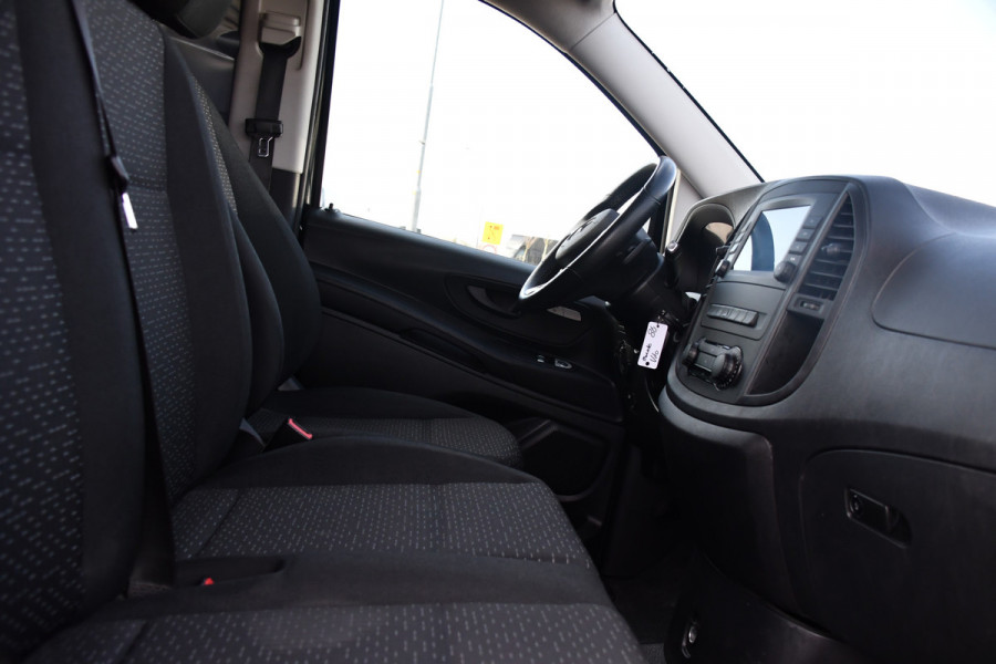 Mercedes-Benz Vito 116 CDI L2 Black Edition Camera, Cruise, Carplay, 164pk, LED, Stoelverwarming, Standkachel, Automaat, Uniek!