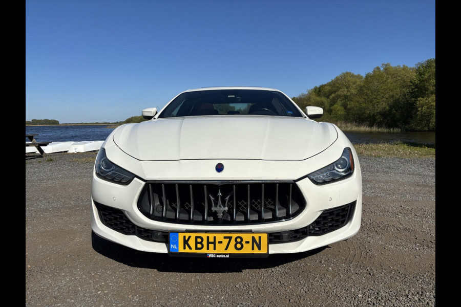 Maserati Ghibli S GranLusso 3.0 V6 Twin Turbo 411 pk
