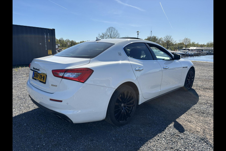 Maserati Ghibli S GranLusso 3.0 V6 Twin Turbo 411 pk