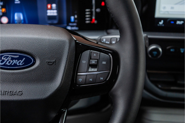 Ford Transit Custom 300 2.0 TDCI L2H1 Limited DC | BPM VRIJ | Dubbel Cabine | Elec schuifdeuren | ACC | Blind Spot | 360 Camera | CarPlay | Navigatie | Stoelverwarming | 5-Zitter | BPM Vrij