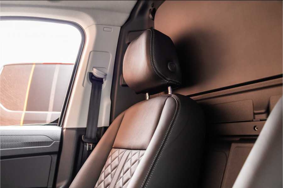 Volkswagen Caddy Cargo Maxi 2.0 TDI DSG | Camera | CarPlay | Lane Assist | Virtual Cockpit | Stoelverwarming | Cruise control | LED Koplampen DAB | Trekhaak | Keyless Go | Maxton spoilerkit | Fabrieksgarantie