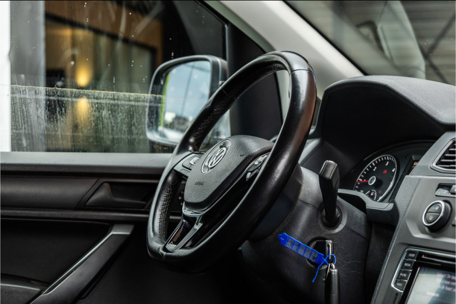 Volkswagen Caddy 2.0 TDI 150 PK L2H1 Maxi Highline | Koelwagen | L+R Schuifdeur | Bi-Xenon | ACC | Climate control | CarPlay | Navigatie | DAB | Trekhaak | Nieuwe APK | NL Auto