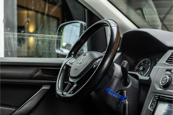 Volkswagen Caddy 2.0 TDI 150 PK L2H1 Maxi Highline | Koelwagen | L+R Schuifdeur | Bi-Xenon | ACC | Climate control | CarPlay | Navigatie | DAB | Trekhaak | Nieuwe APK | NL Auto