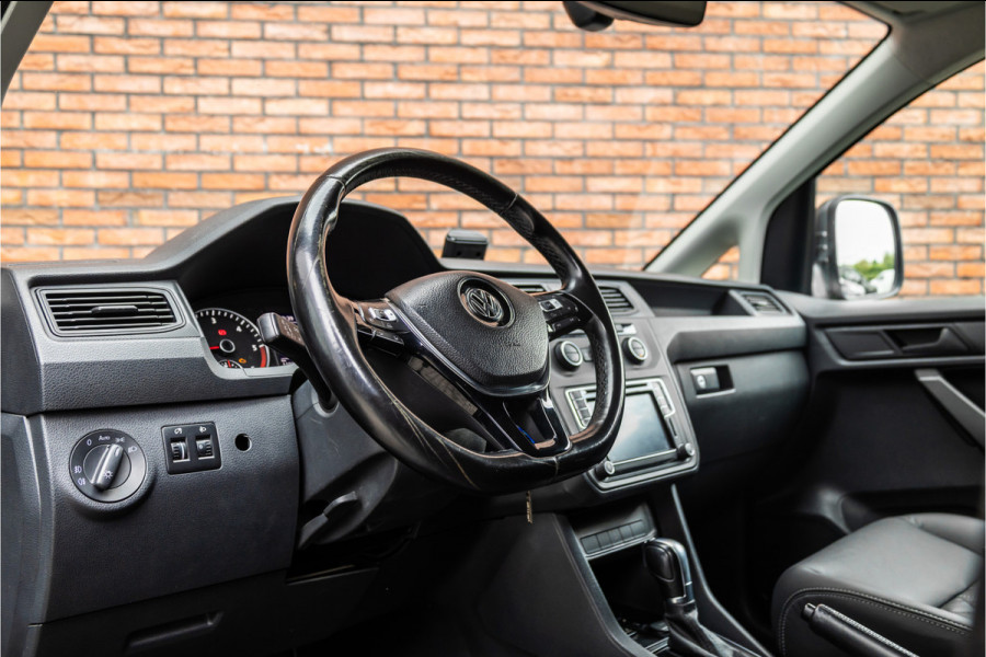 Volkswagen Caddy 2.0 TDI 150 PK L2H1 Maxi Highline | Koelwagen | L+R Schuifdeur | Bi-Xenon | ACC | Climate control | CarPlay | Navigatie | DAB | Trekhaak | Nieuwe APK | NL Auto
