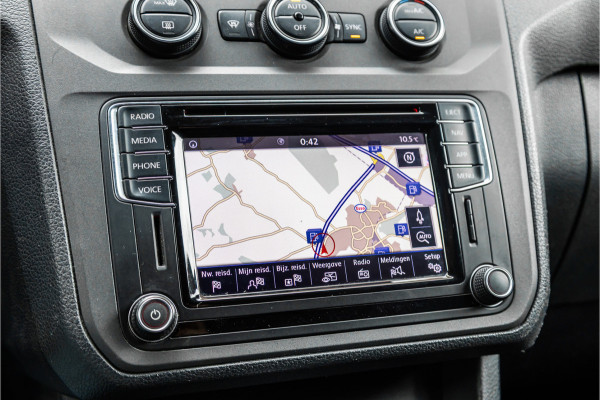 Volkswagen Caddy 2.0 TDI 150 PK L2H1 Maxi Highline | Koelwagen | L+R Schuifdeur | Bi-Xenon | ACC | Climate control | CarPlay | Navigatie | DAB | Trekhaak | Nieuwe APK | NL Auto