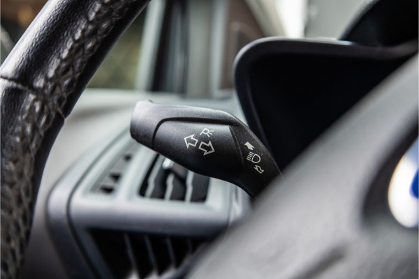 Ford Transit Connect 1.5 L2 SPORT | BPM VRIJ | AUTOMAAT | BI-XENON | KEYLESS GO | CARPLAY | CAMERA | NAVIGATIE | TREKHAAK | STOELVERWARMING | LEDEREN BEKLEDING | NIEUWE APK | ORG NL AUTO