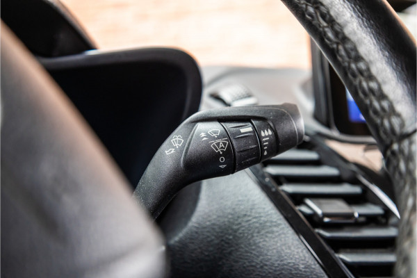 Ford Transit Connect 1.5 L2 SPORT | BPM VRIJ | AUTOMAAT | BI-XENON | KEYLESS GO | CARPLAY | CAMERA | NAVIGATIE | TREKHAAK | STOELVERWARMING | LEDEREN BEKLEDING | NIEUWE APK | ORG NL AUTO