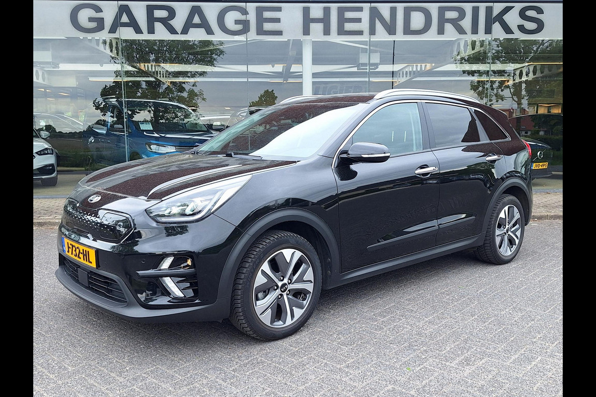 Kia e-Niro ExecutiveLine 64 kWh | SOH: 94,1% | Leder | 3 Fase | Warmtepomp | Blindspot | Adaptive Cc | Camera |