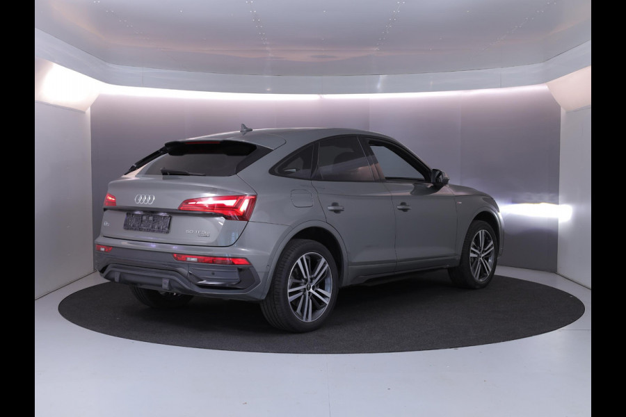 Audi Q5 Sportback 50 TFSI e S edition 299 pk S-tronic | Navigatie | Panoramadak | Parkeersensoren (Park assist) | Rondomzicht camera | Adaptieve cruise control | S-Line |