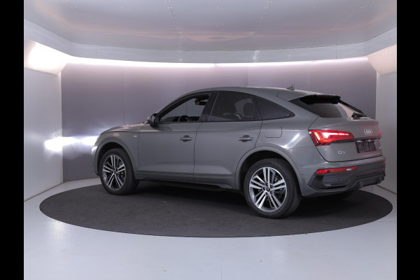 Audi Q5 Sportback 50 TFSI e S edition 299 pk S-tronic | Navigatie | Panoramadak | Parkeersensoren (Park assist) | Rondomzicht camera | Adaptieve cruise control | S-Line |