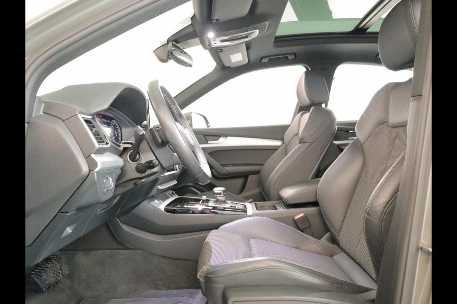 Audi Q5 Sportback 50 TFSI e S edition 299 pk S-tronic | Navigatie | Panoramadak | Parkeersensoren (Park assist) | Rondomzicht camera | Adaptieve cruise control | S-Line |