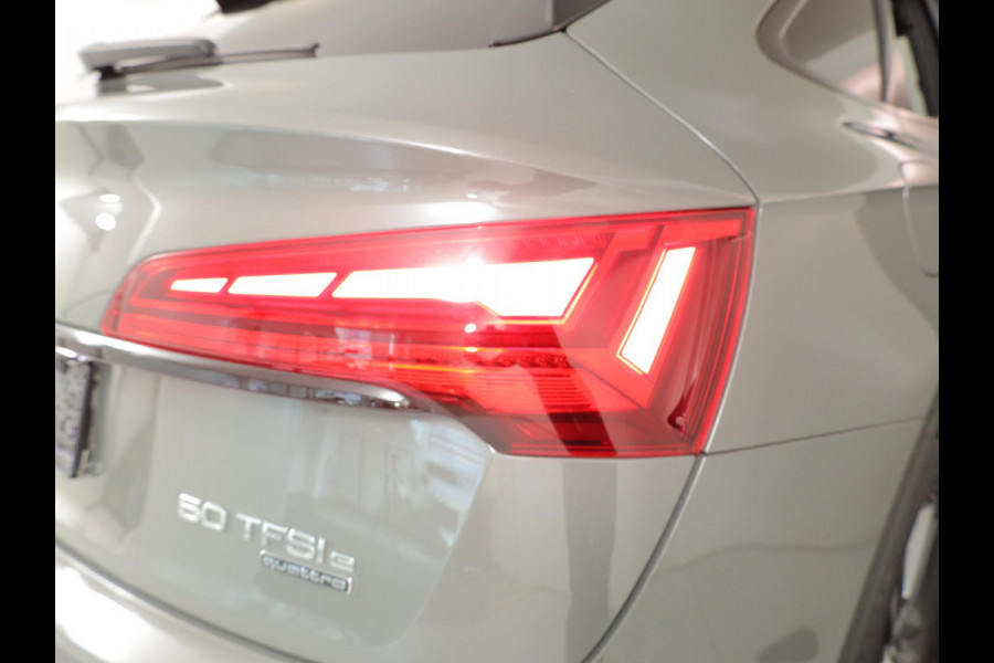 Audi Q5 Sportback 50 TFSI e S edition 299 pk S-tronic | Navigatie | Panoramadak | Parkeersensoren (Park assist) | Rondomzicht camera | Adaptieve cruise control | S-Line |