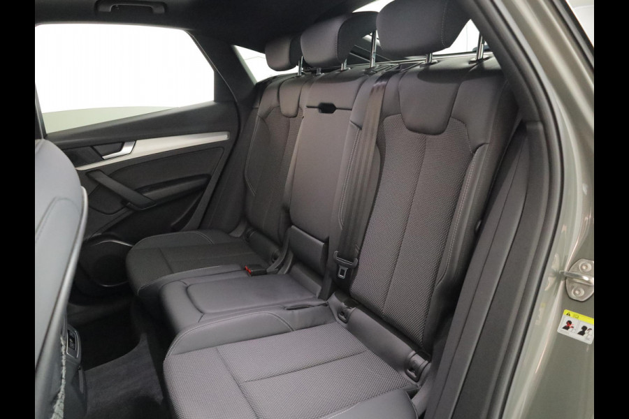Audi Q5 Sportback 50 TFSI e S edition 299 pk S-tronic | Navigatie | Panoramadak | Parkeersensoren (Park assist) | Rondomzicht camera | Adaptieve cruise control | S-Line |
