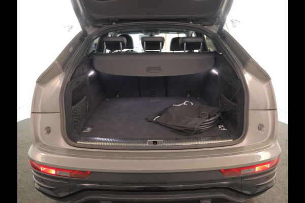 Audi Q5 Sportback 50 TFSI e S edition 299 pk S-tronic | Navigatie | Panoramadak | Parkeersensoren (Park assist) | Rondomzicht camera | Adaptieve cruise control | S-Line |