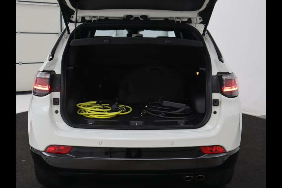 Jeep Compass 4xe 240 Plug-in Hybrid 80th Anniversary | SOH 80,5% | 360 Camera | Adaptive cruise | Full LED | Carplay | Keyless | Half leder | Navigatie | Park Assist | Climate control | PHEV