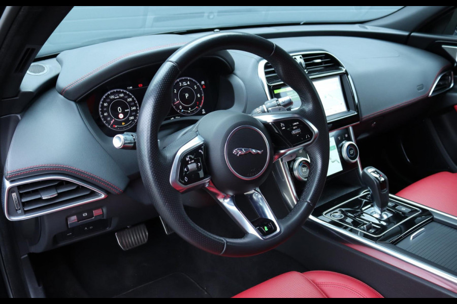 Jaguar XE 2.0 P250 HSE / Digitaal display / Carplay / Camera