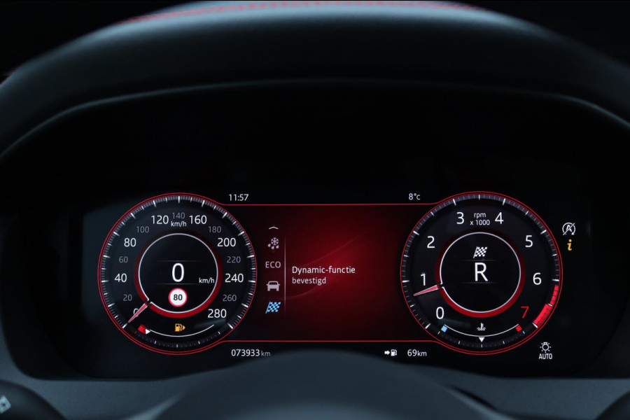 Jaguar XE 2.0 P250 HSE / Digitaal display / Carplay / Camera