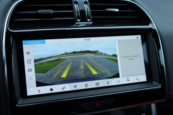 Jaguar XE 2.0 P250 HSE / Digitaal display / Carplay / Camera