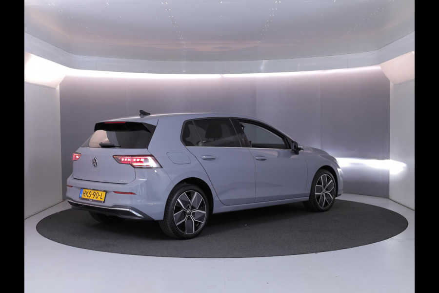 Volkswagen Golf 1.5 eHybrid Style Edition 204 pk Automaat (DSG) | Verlengde garantie | Navigatie | Parkeersensoren (Park assist) | Rondomzicht camera | Matrix LED koplampen |